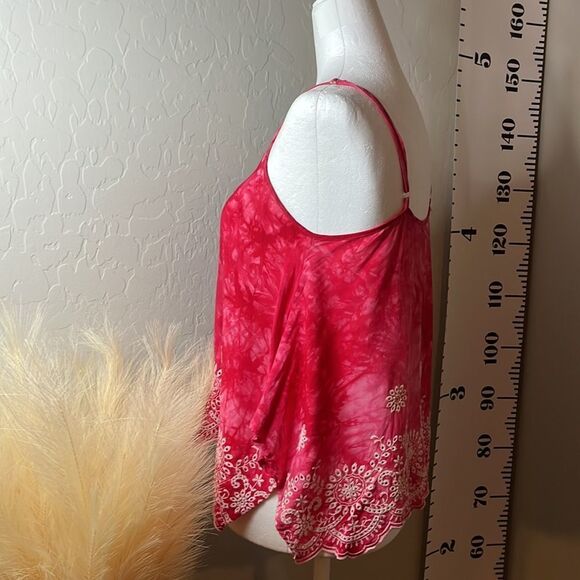 RUE 21 red embroidered handkerchief top with skinny adjustable straps size small - Picture 5 of 11